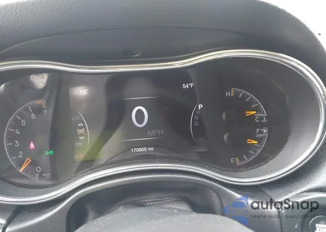 2017 Jeep Grand Cherokee Trailhawk 4X4 from USA, damaged, VIN 1C4RJFLG2HC645209